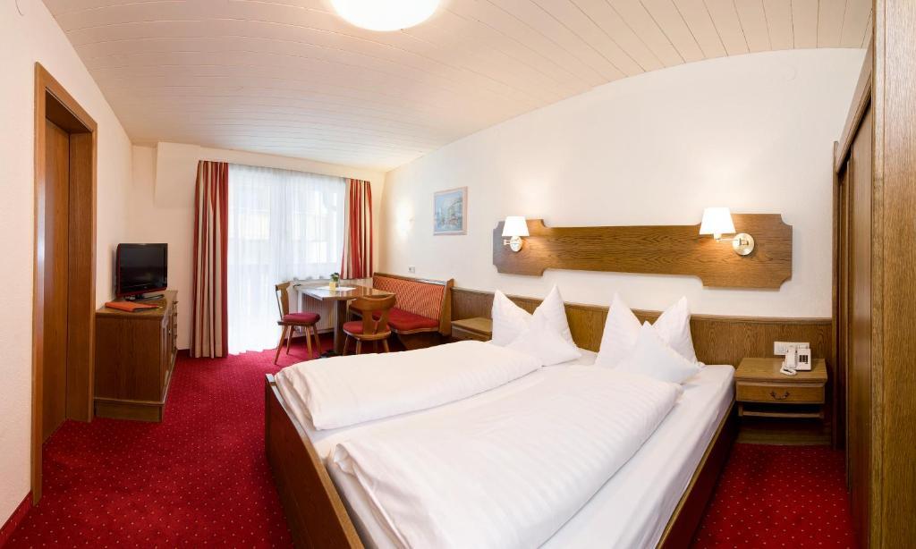 Hotel Edelweiss Пфундс Стая снимка