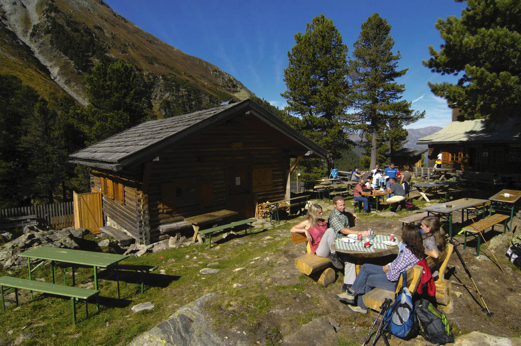 Hotel Edelweiss Пфундс Екстериор снимка